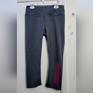 Reebok Capri Yoga Pant Women Small Gray Stretch Elastic Waist Cropped Pink Logo